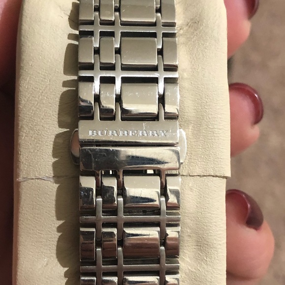 BURBERRY - GENTS HERITAGE STAINLESS STEEL WATCH - Picture 3 of 8